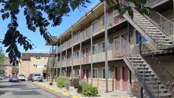Forest Manor Exterior - Photo Gallery 2