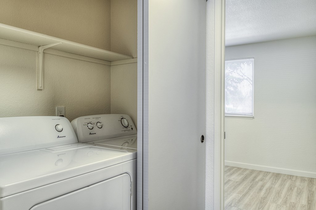 Fox Hollow Vacant Laundry Area