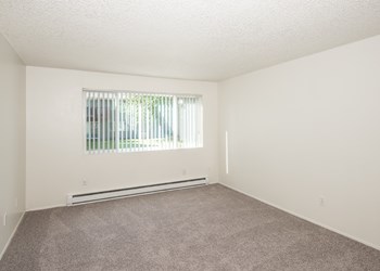 Fox Pointe Apartments One Bedroom Bedroom with Window - Photo Gallery 27