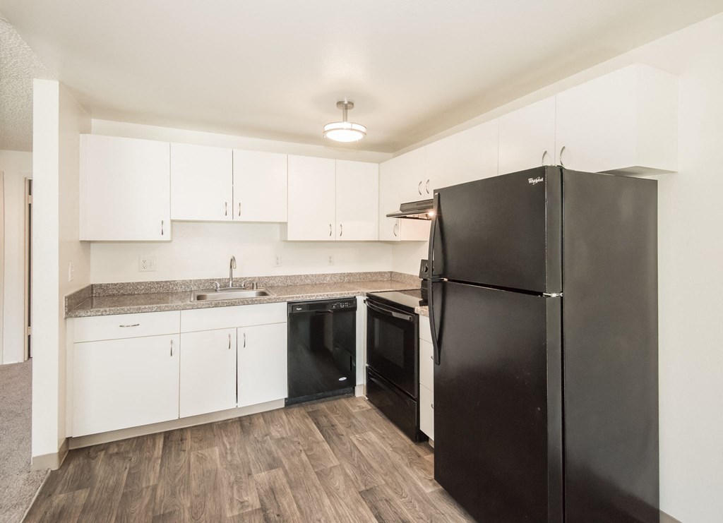 Fox Pointe Apartments Kitchen