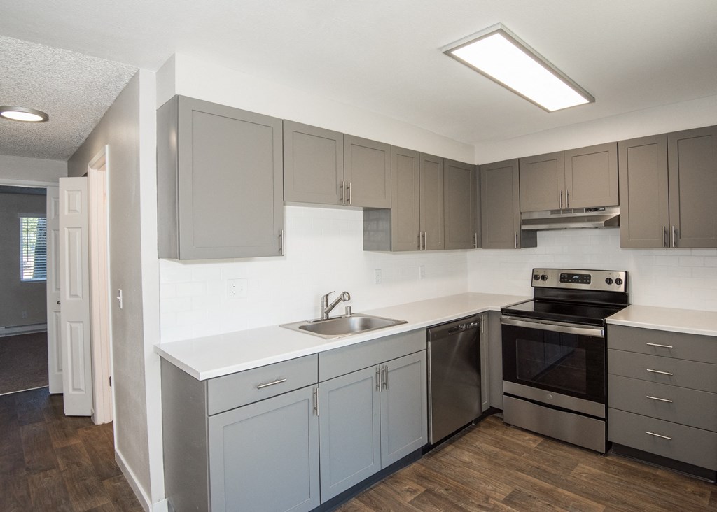 Fox Pointe Apartments Two Bedroom Model Kitchen