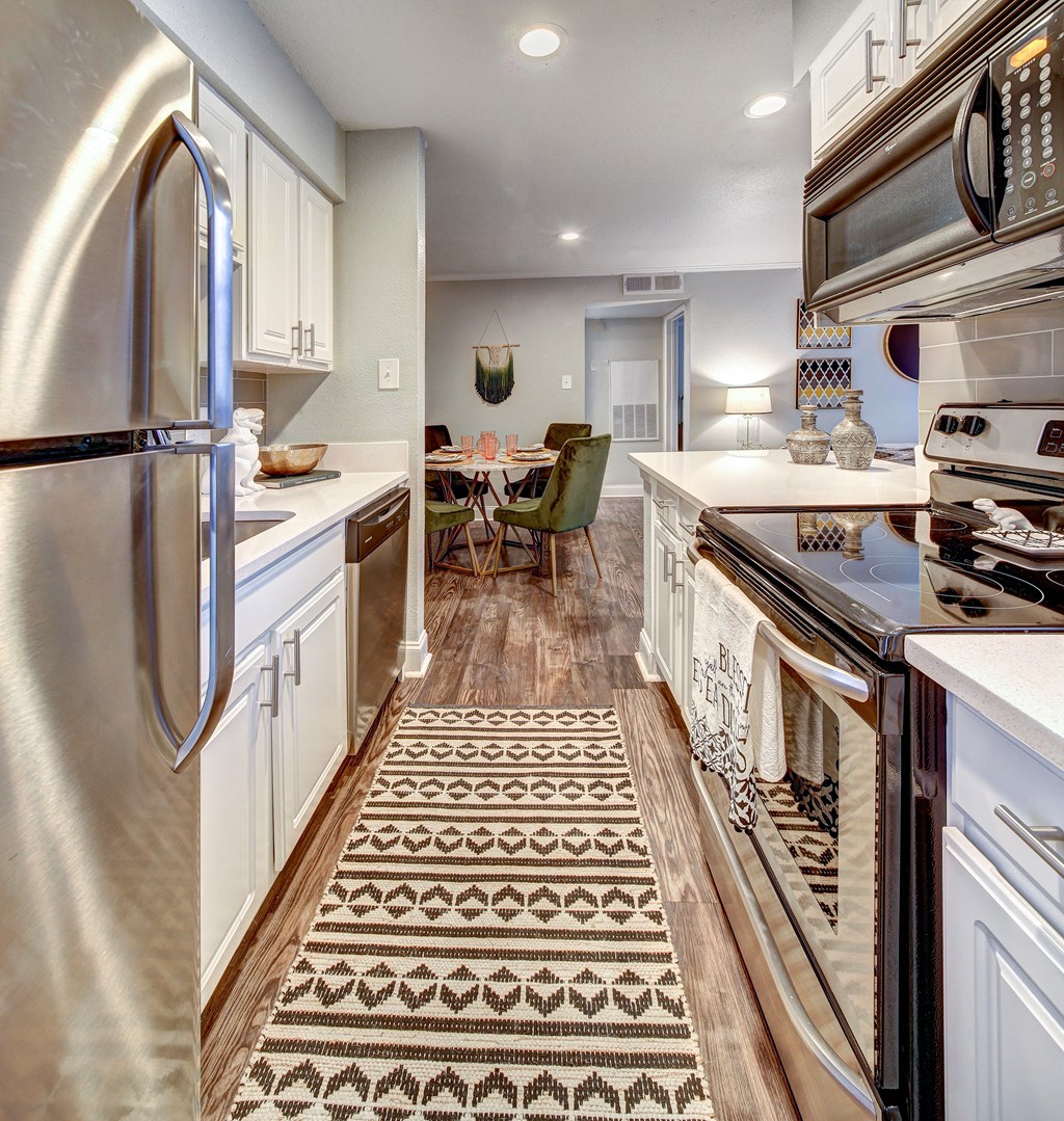 Retreat at Barton Creek Apartments Model Kitchen