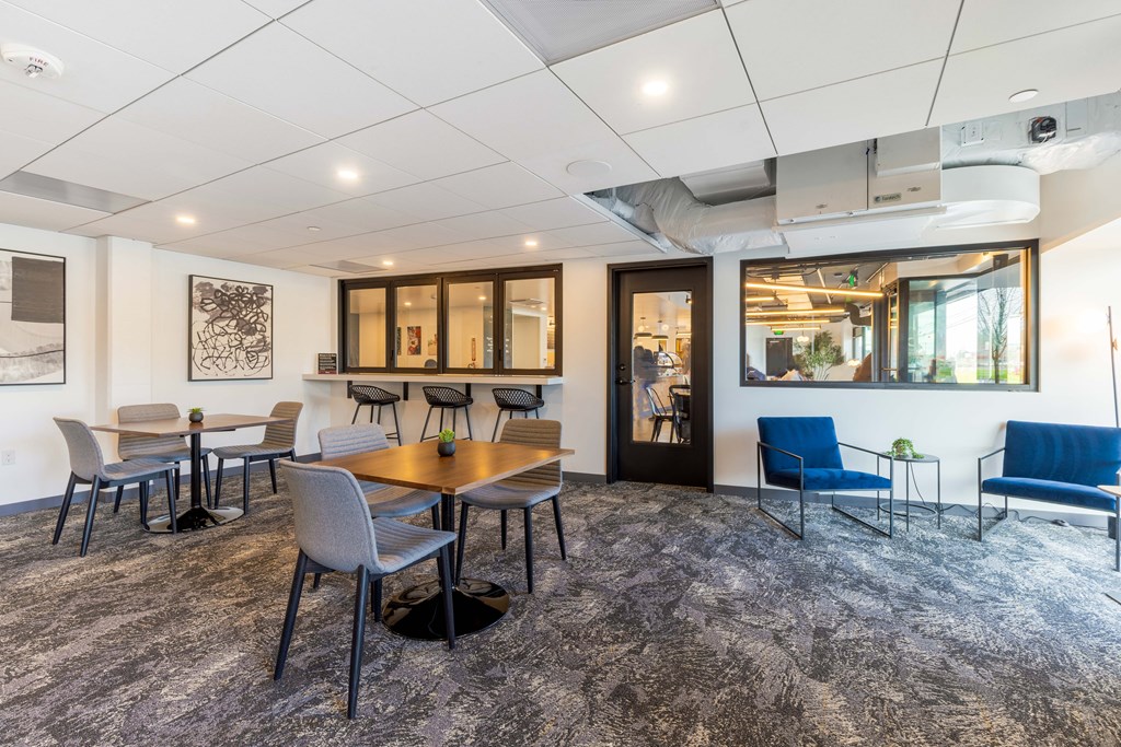 The Blend - Wi-Fi Lounge