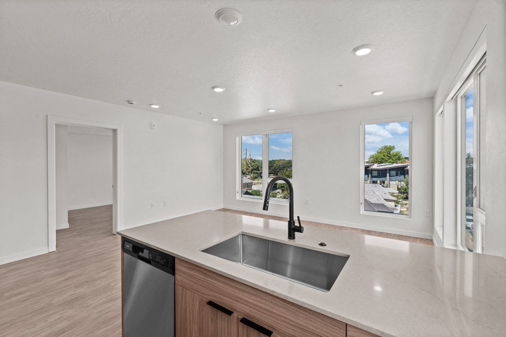 Riverline Apartments