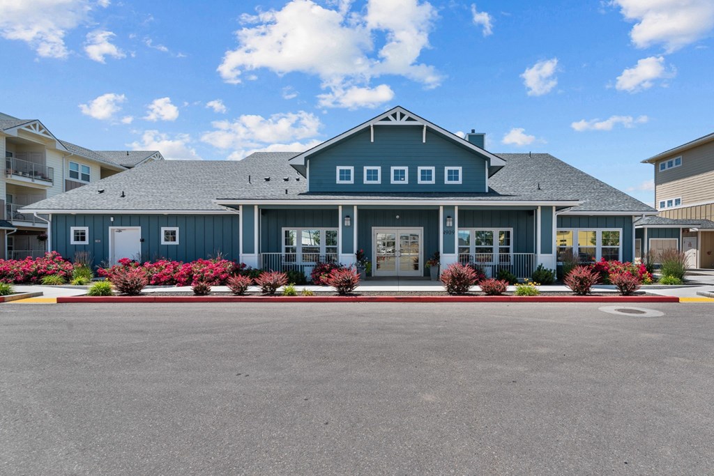 Prelude at Paramount Apartments Clubhouse