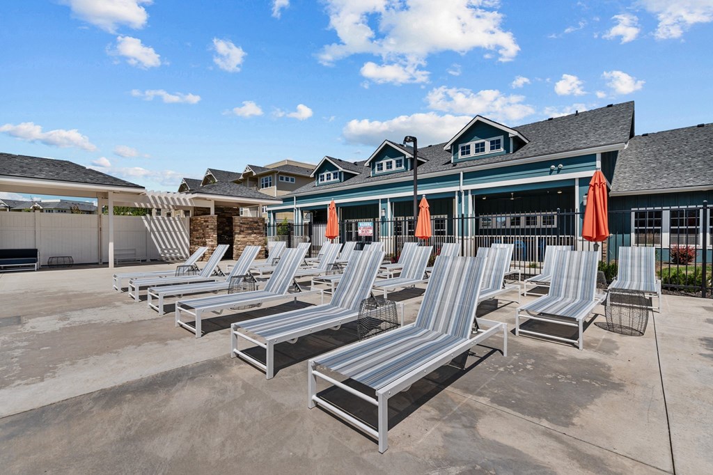 Prelude at Paramount Apartments Pool Seating