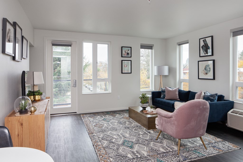 Grant Park Village living room with shot of balcony