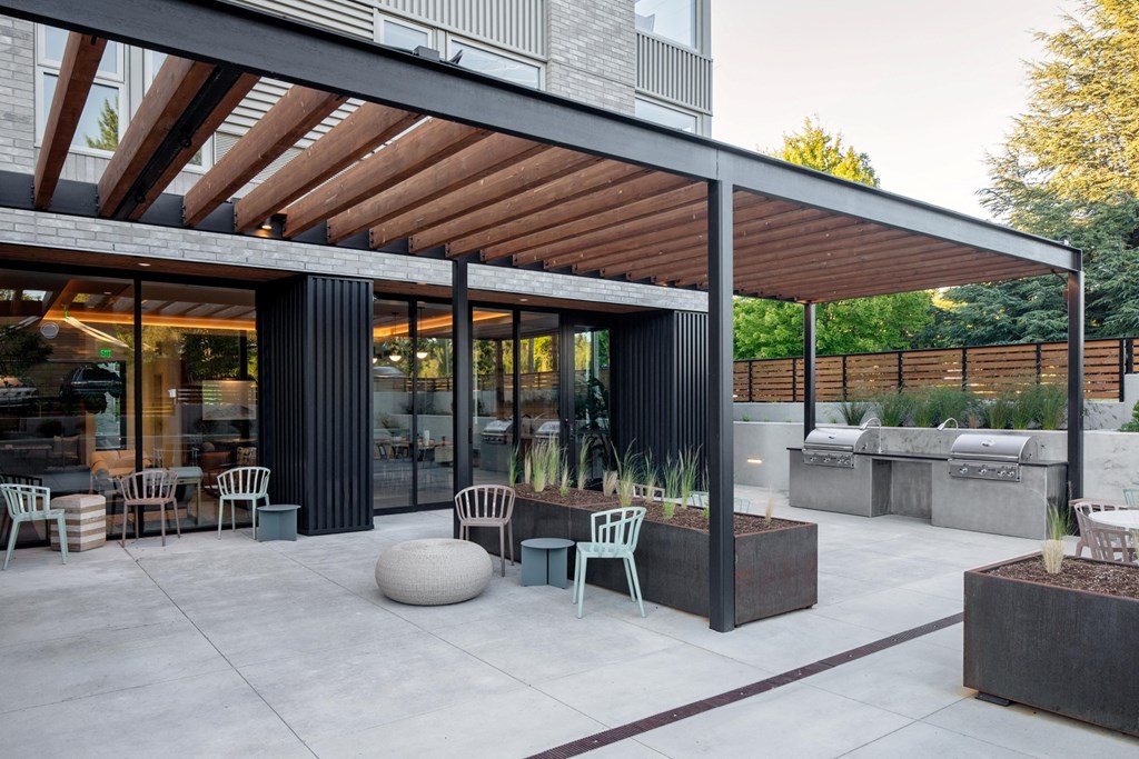 The Gabe Apartments in Portland, Oregon Exterior and Patio