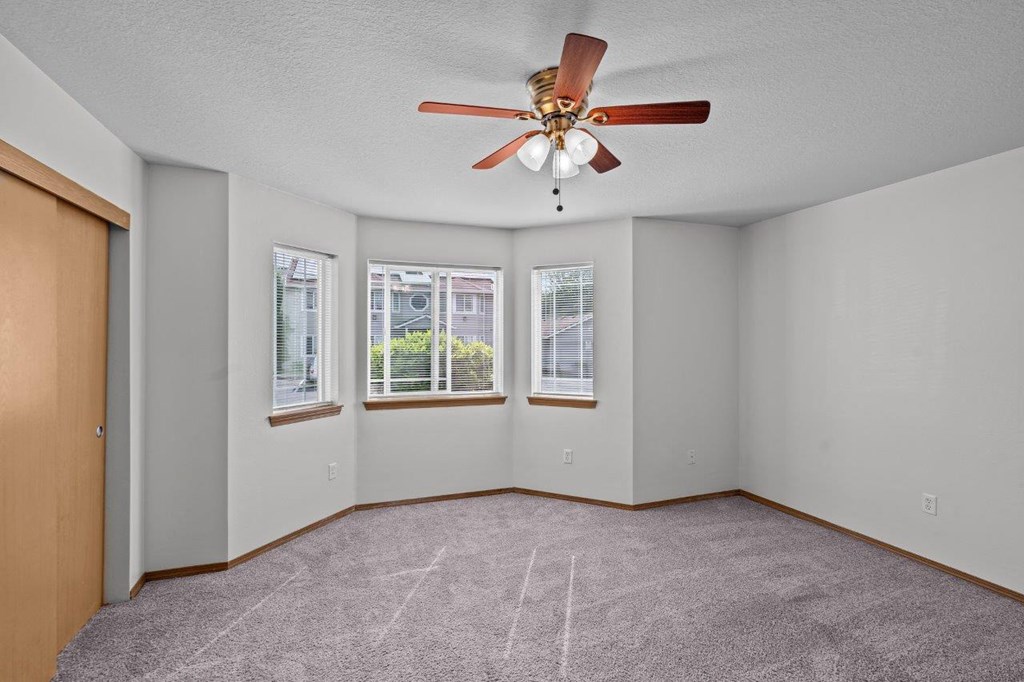 Gilhurst Apartments in Portland, Oregon Bedroom