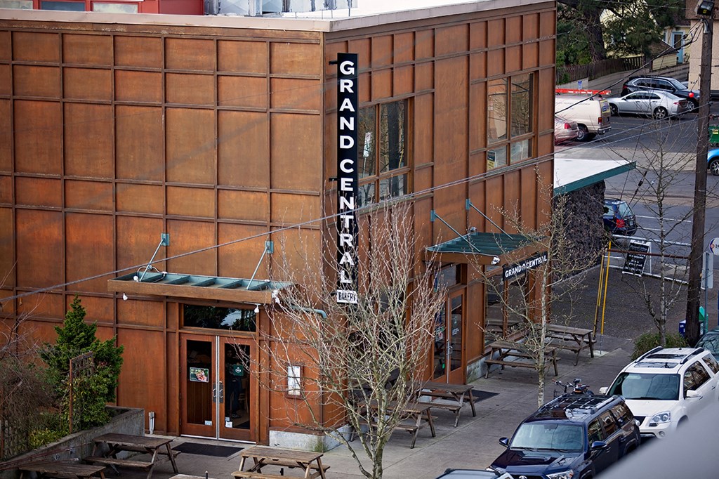 Grand Central Near The Bridgetown