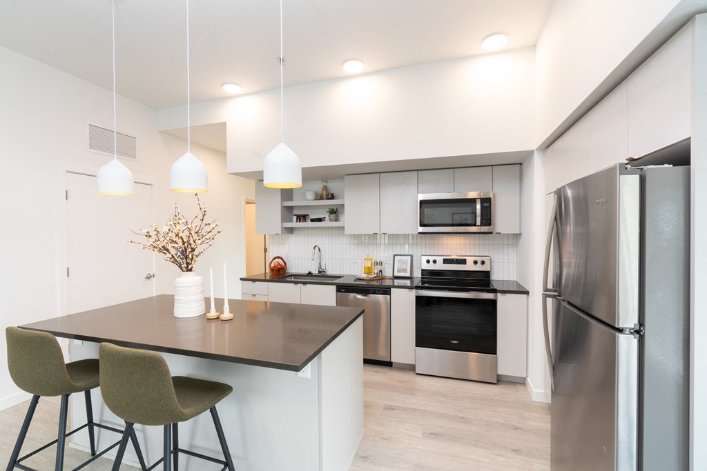 HenleyPlace_Milwaukie_OR_TempPhotos_Kitchen
