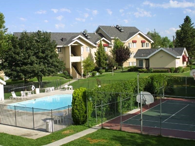 Holladay Hills Apartments Pool and Basketball Court