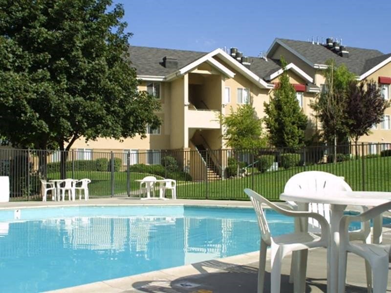 Holladay Hills Apartments Pool Area