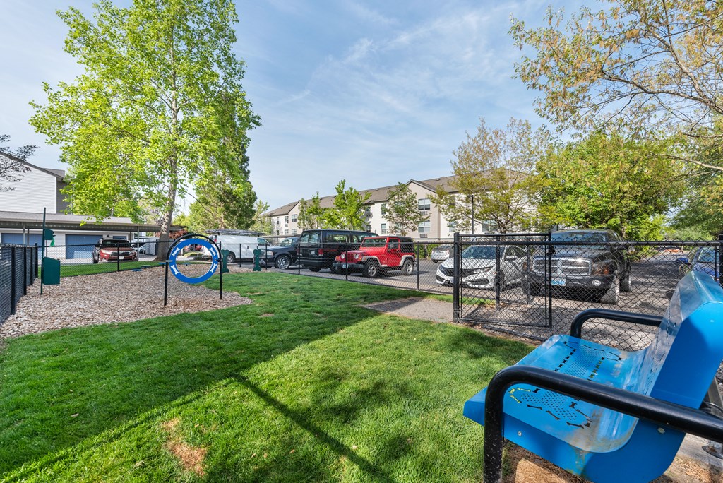 Hanover Apartments Courtyard