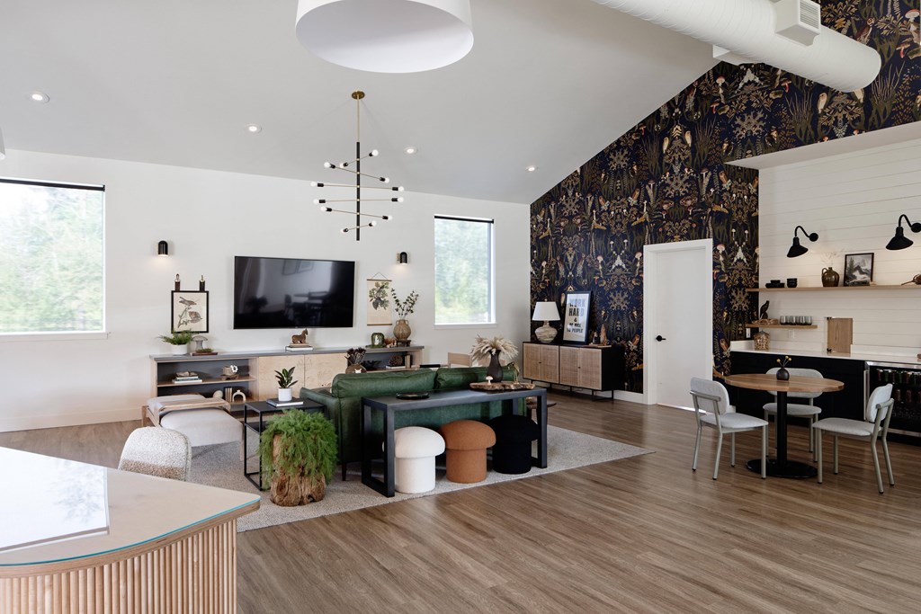 Heirloom_Portland_Oregon_Amenity_Lounge_Wallpaper