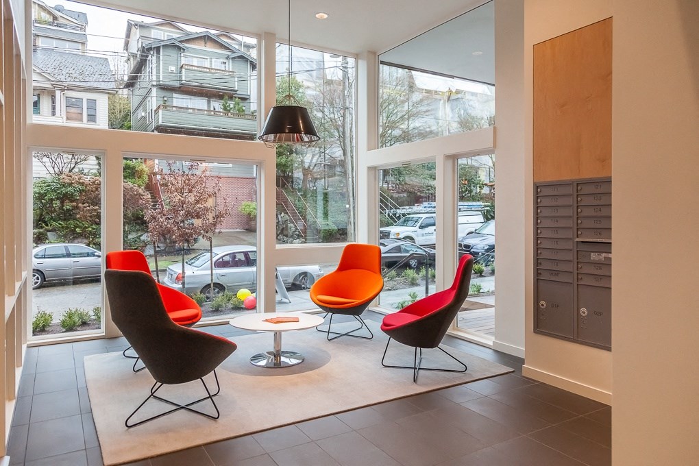 Henry Apartments Lobby Seating