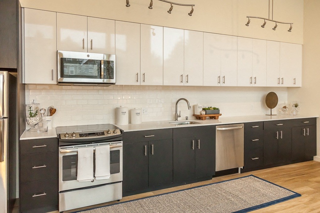 Henry Apartments Kitchen with Dishwasher