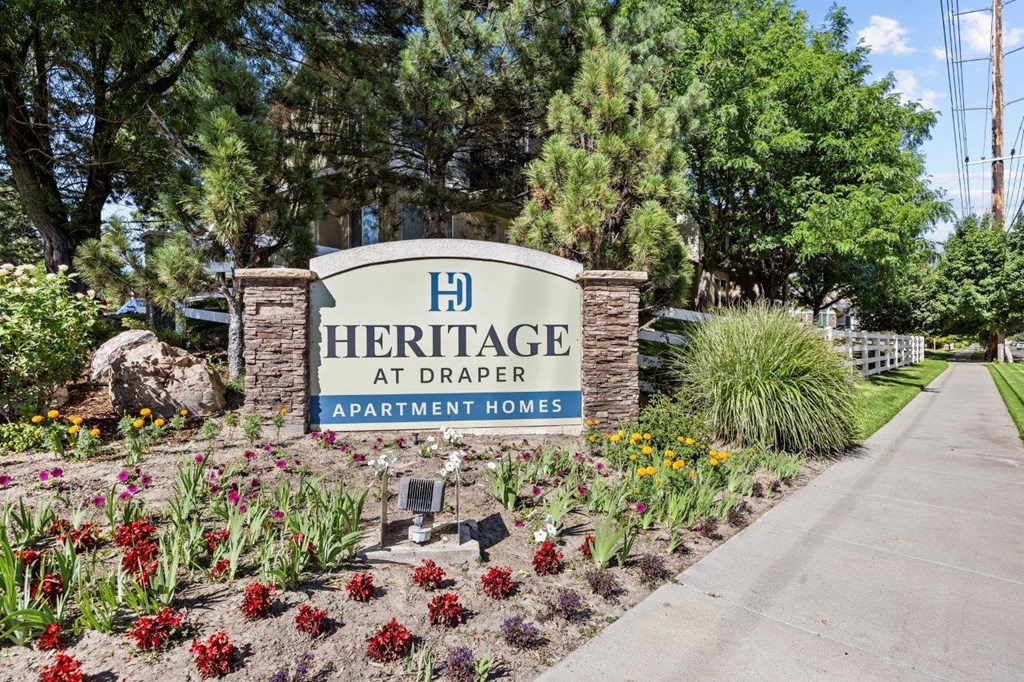 Heritage at Draper Apartments in Draper, Utah Monument Sign