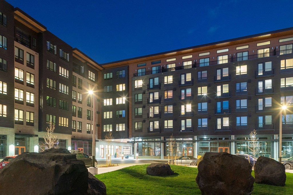 The Hixon At Westside Yard