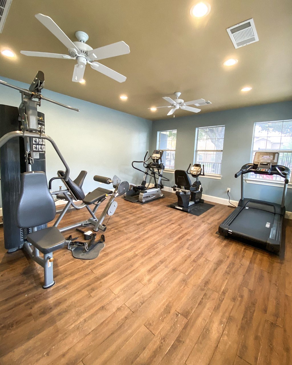 Tigoni Villas Apartments, 1527 W. Sunshine Drive, San Antonio, TX