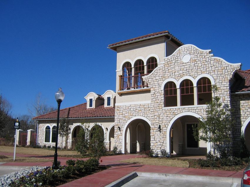 The Positano Apartments Building Exterior and Landscaping The Positano Apartments Building Exterior and Landscaping