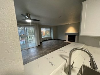 5424 212Th St SW 1-2 Beds Apartment for Rent - Photo Gallery 6