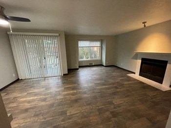 Aspire Apartments at Mountlake Terrace Livingroom - Photo Gallery 2