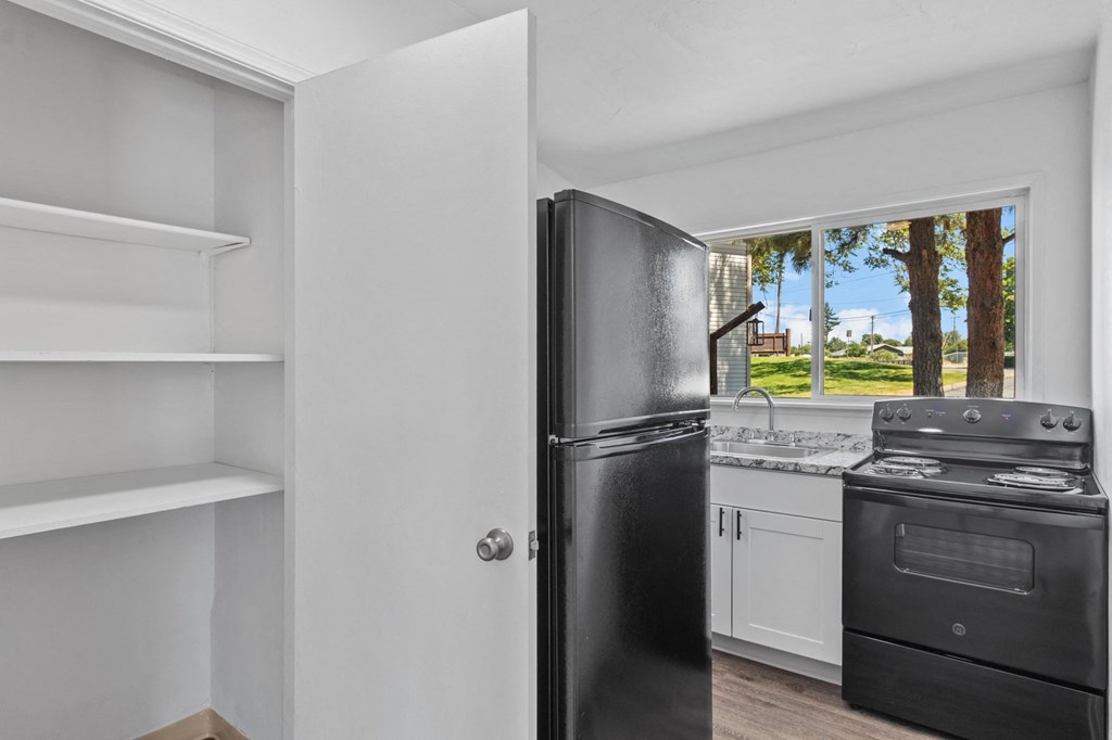 Creekside Apartments Kitchen