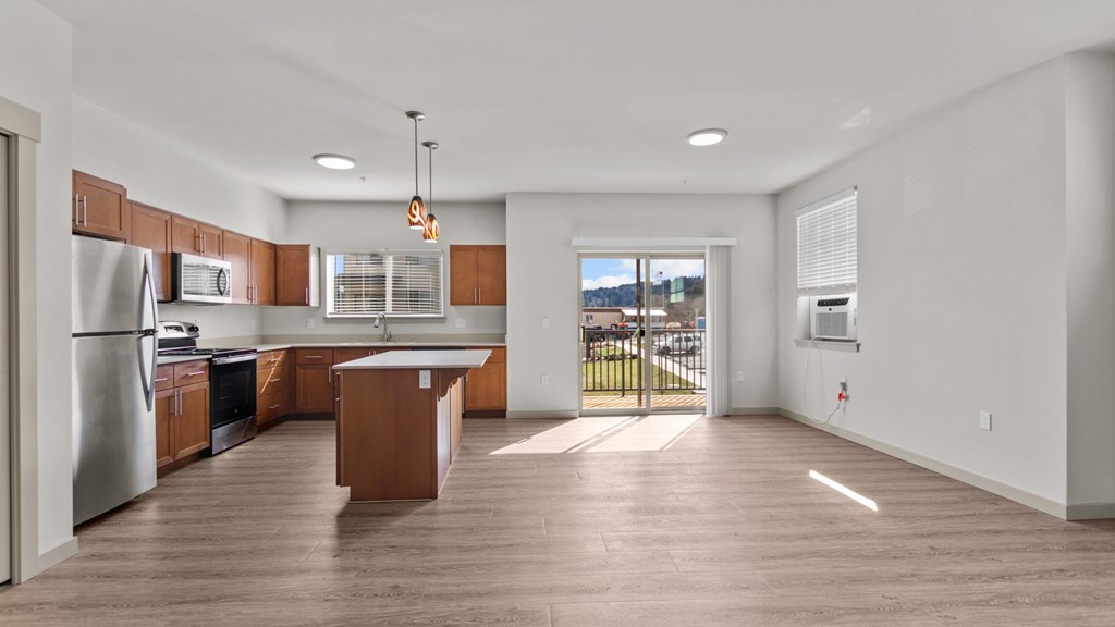 LarkViewVillage_Eugene_OR_2x2_Kichen