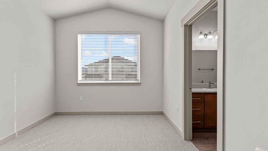 LarkViewVillage_Eugene_OR_2x2_Bedroom1