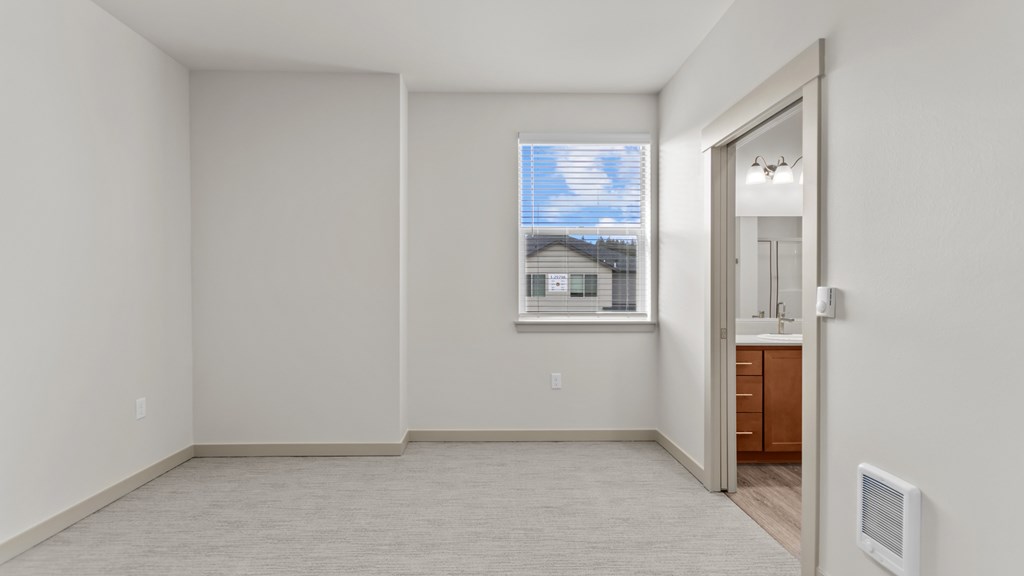 LarkViewVillage_Eugene_OR_2x2_Bedroom1