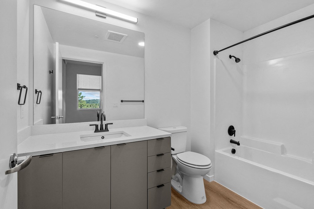 Strata_Bend_OR_2Bd_17