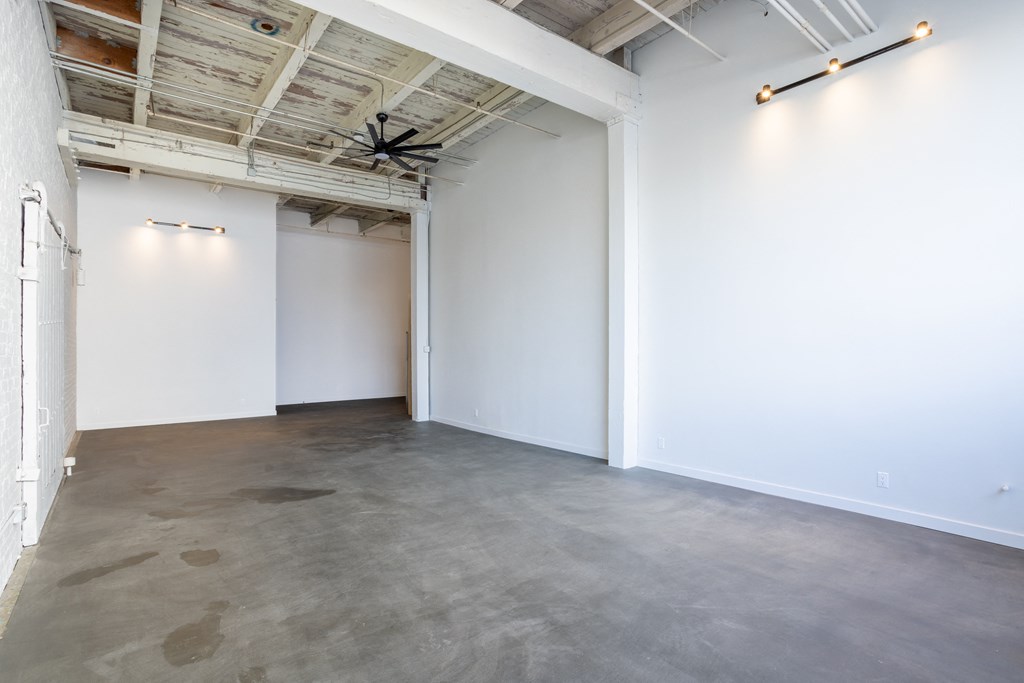 Santa Fe Art Colony room with ceiling fan