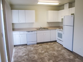 Kent Manor Apartments Kitchen Counters, Cabinets, and Appliances - Photo Gallery 3