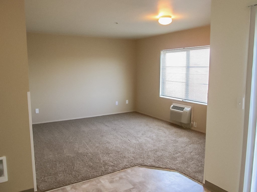 Kent Manor Apartments Bedroom with Window