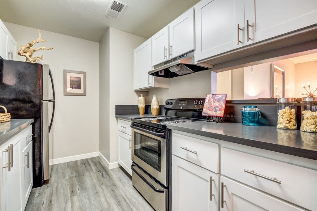 The Alexandar Apartments Kitchen