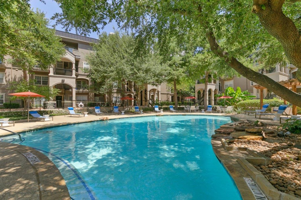 La Costa Villas in Dallas, Texas Pool with Lounge Chairs