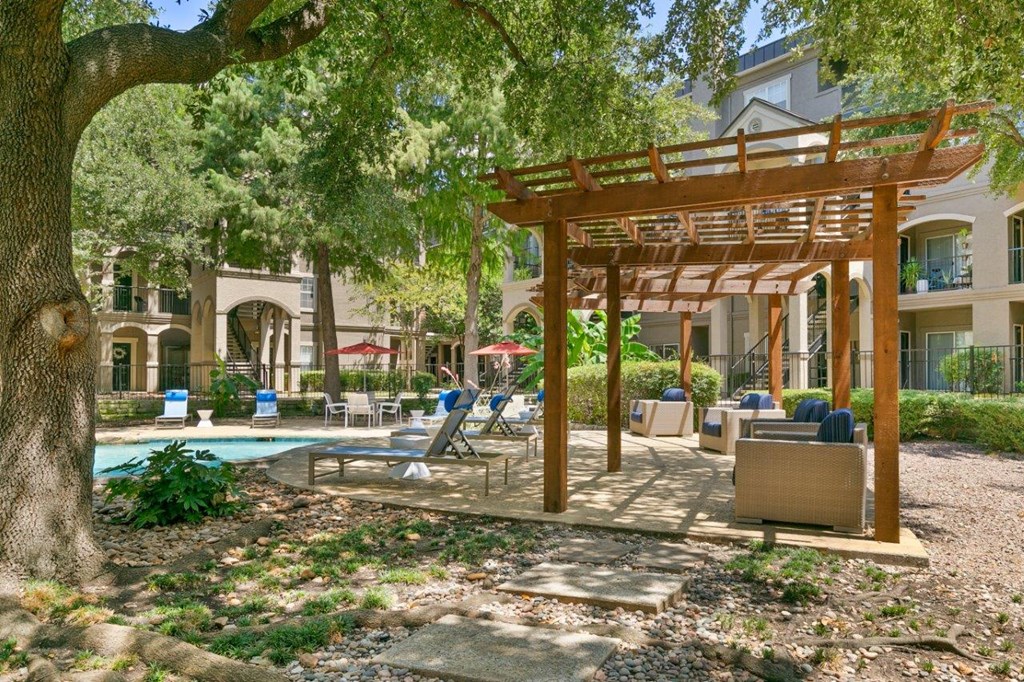 La Costa Villas in Dallas, Texas Patio with Lounge Chairs