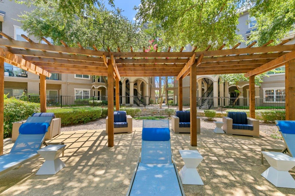 La Costa Villas in Dallas, Texas Patio with Lounge Chairs