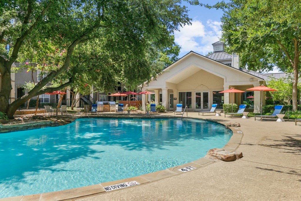 La Costa Villas in Dallas, Texas Pool with Lounge Chairs