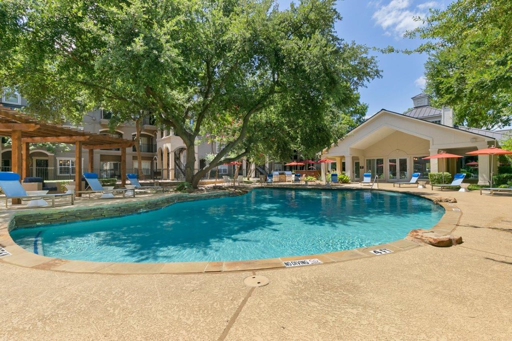 La Costa Villas in Dallas, Texas Pool with Lounge Chairs