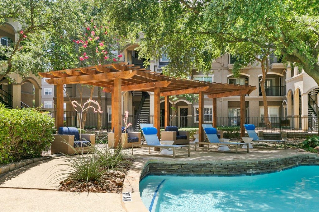 La Costa Villas in Dallas, Texas Pool with Lounge Chairs