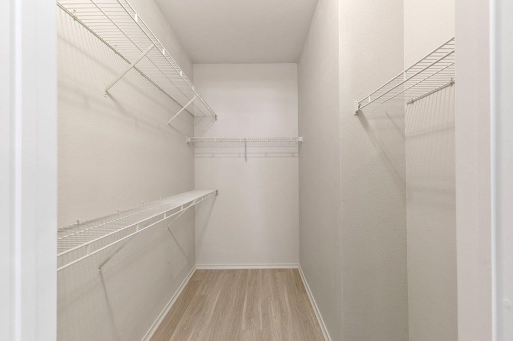 La Costa Villas in Dallas, Texas Walk-In Closet