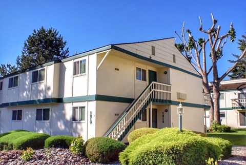 La Verde Apartments Building Exteriors