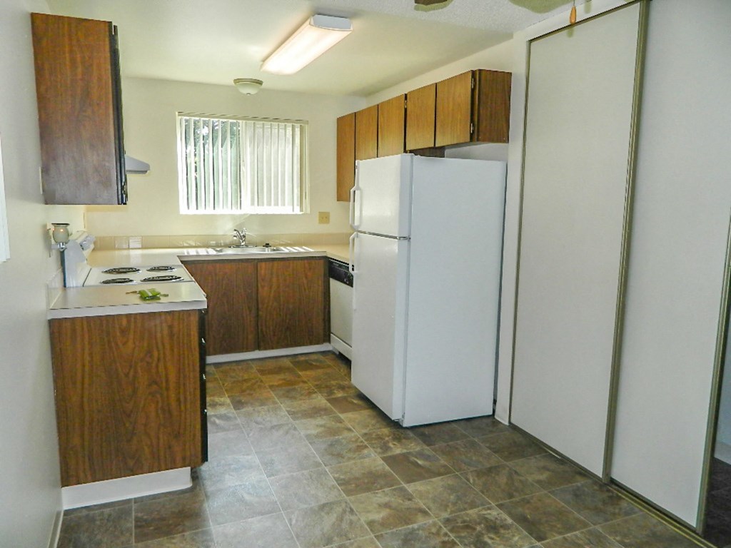 La Verde Apartments Kitchen