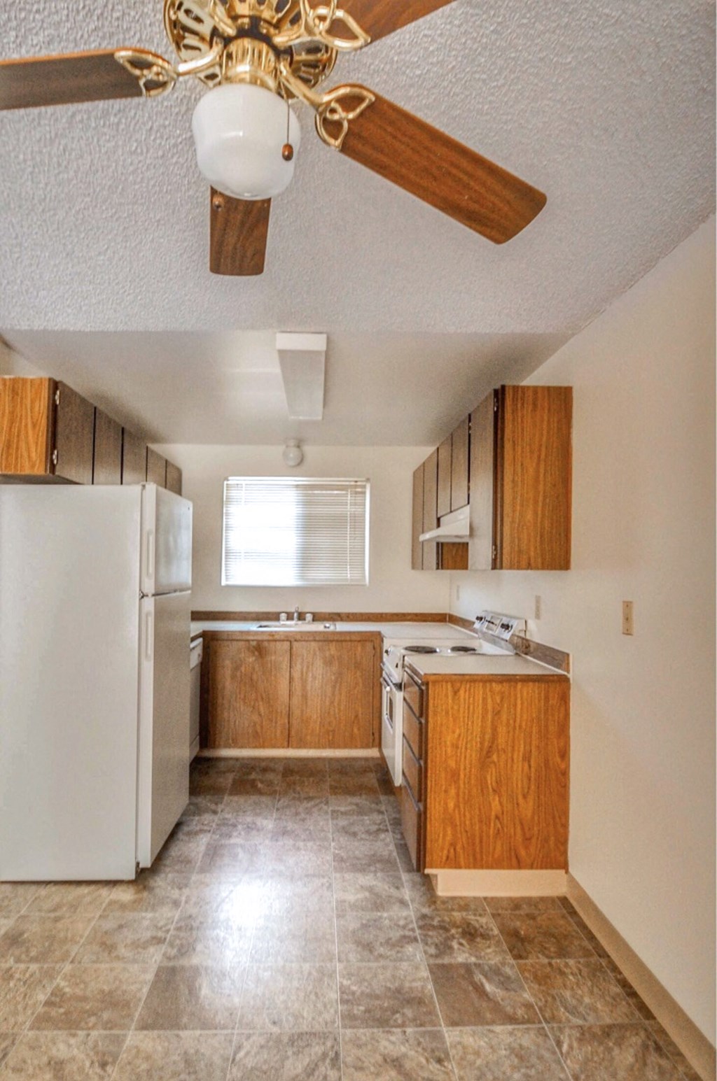 La Verde Apartments Kitchen