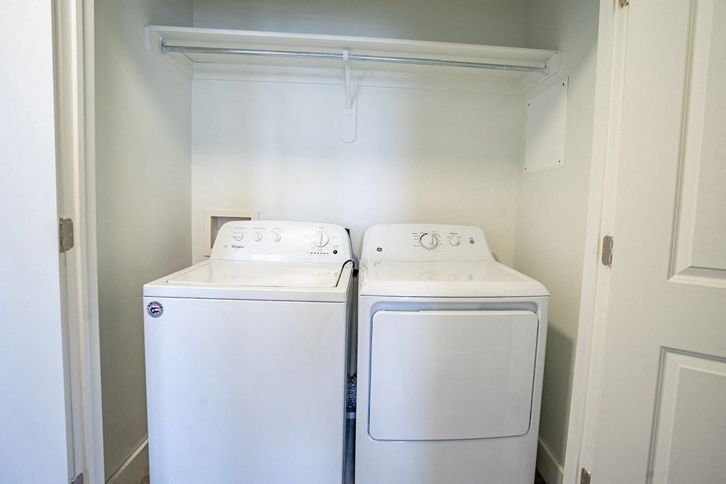 SITE Layton Apartments Vacant Laundry Area