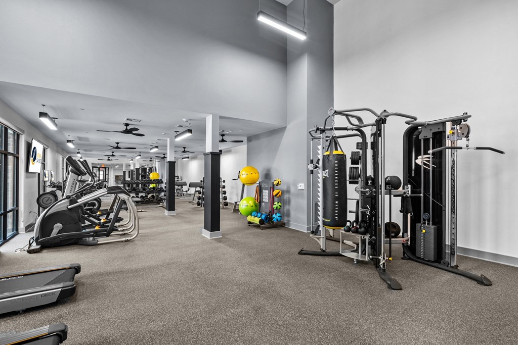 the gym at the monarch luxury apartments in des moinesaz