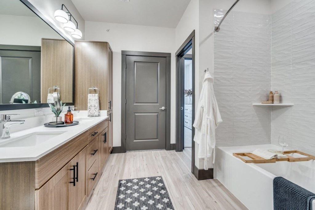 Lenox Cooper Apartments in Arlington, Texas Model Bathroom