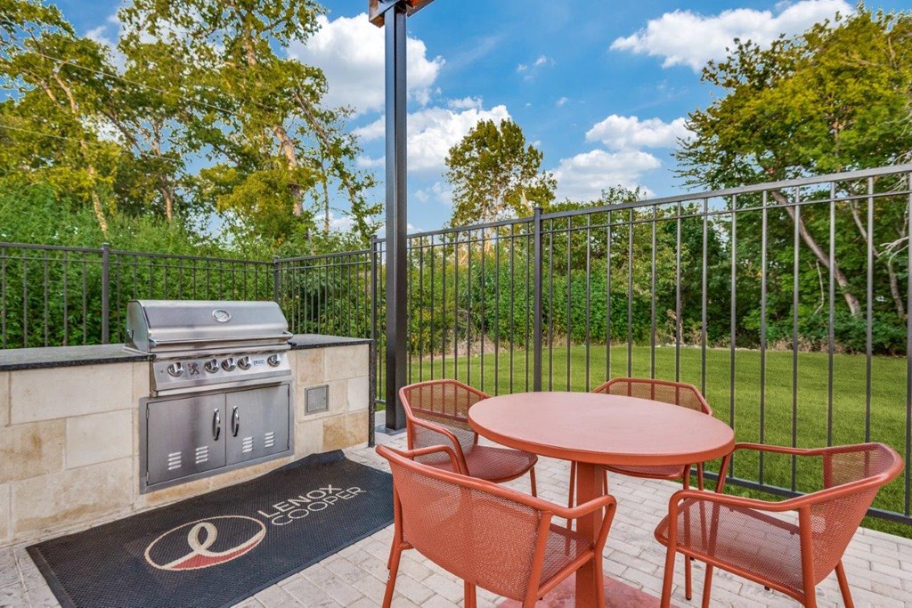 Lenox Cooper Apartments in Arlington, Texas Patio with BBQ